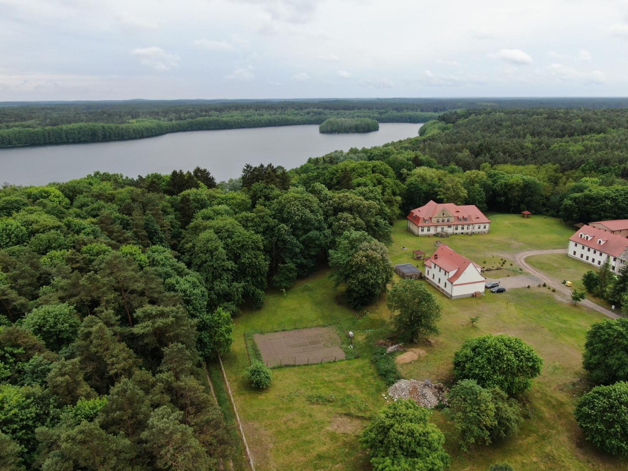 Gospodarstwo Nad Jeziorem Zalom  Exterior photo