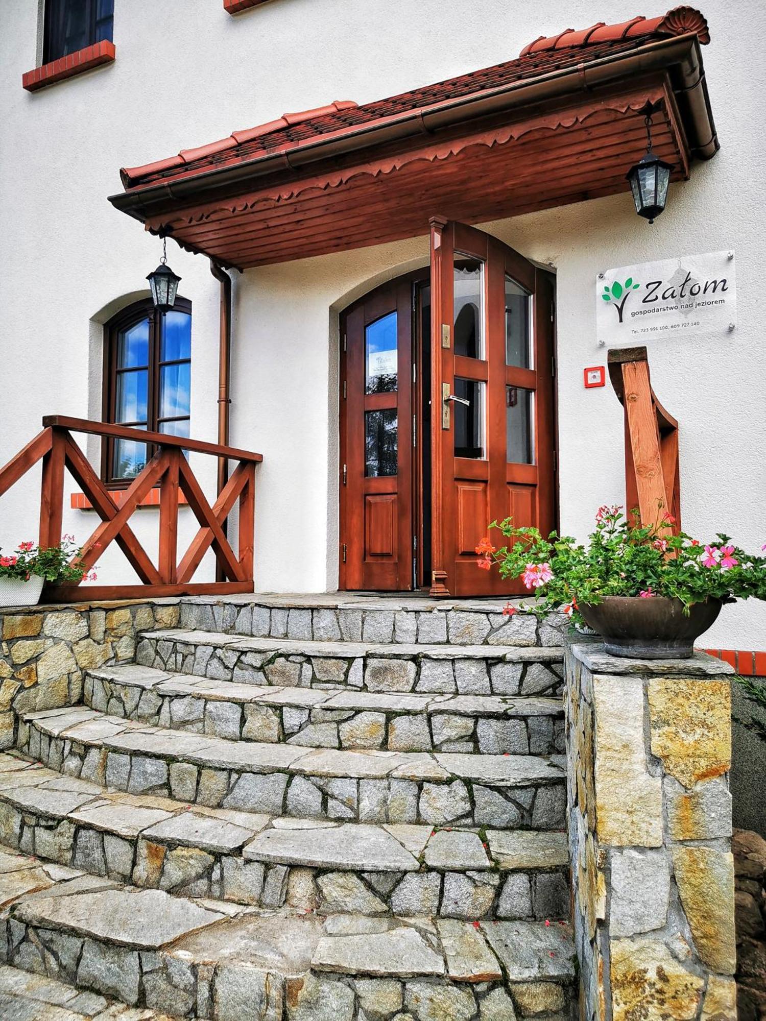 Gospodarstwo Nad Jeziorem Zalom  Exterior photo